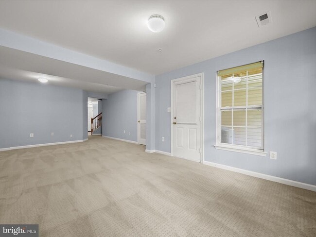 Building Photo - 4243 Begonia Dr