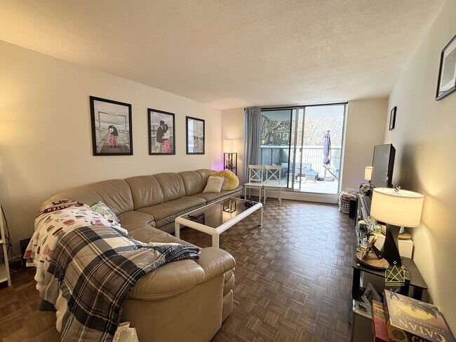 Building Photo - 19 Winchester St