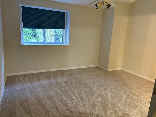 Building Photo - 3912 Vineyard Green Dr