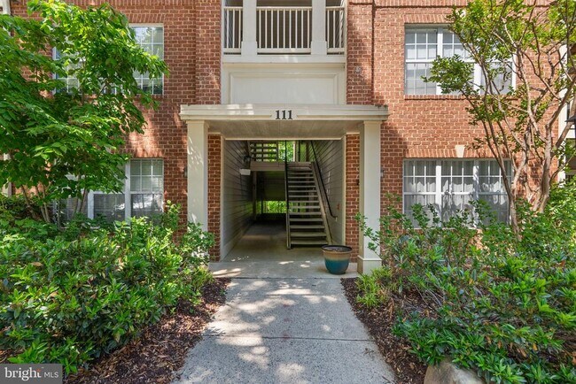 Building Photo - 111 Timberbrook Ln