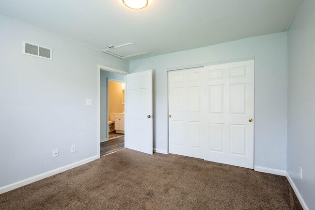 Building Photo - 3908 Love Ave