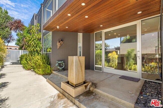 Building Photo - 8317 Delgany Ave