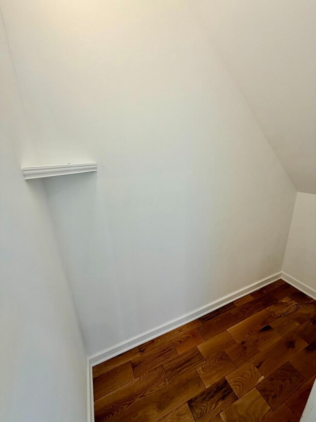 Building Photo - 2722 Master St