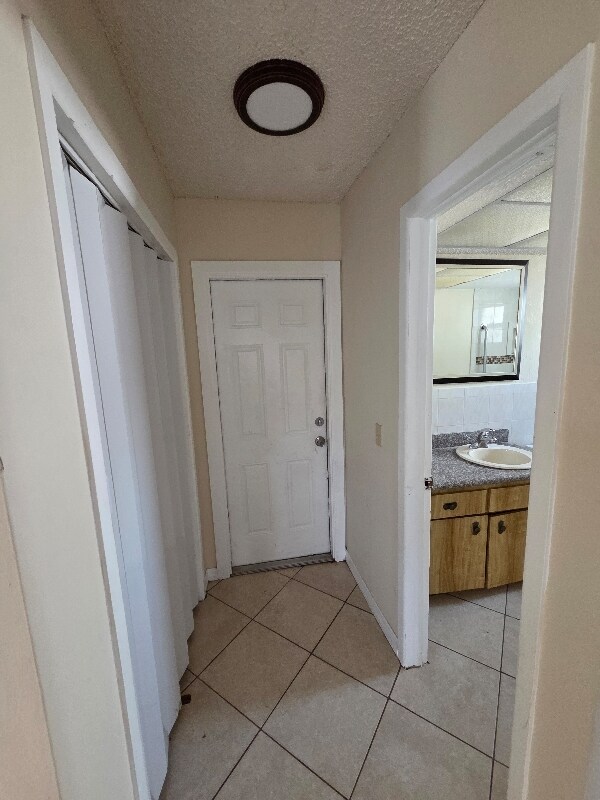 Building Photo - 8140 Medford Dr