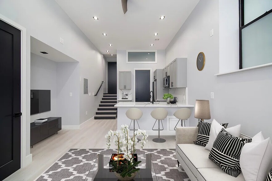 Primary Photo - Large 1 bedroom with additional sleep loft