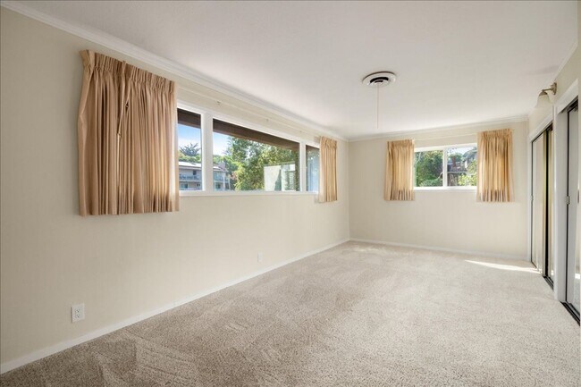 Building Photo - Private Belmont Home | 3 Bed | 3 Bath | 2,272 Sq. Ft.