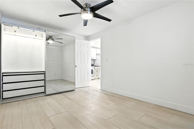 Building Photo - 614 N Hyer Ave