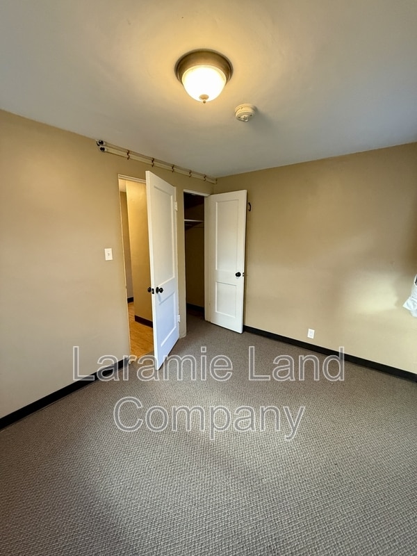 Building Photo - 551 N 10th St