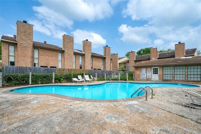 Building Photo - 10912 Gulf Fwy