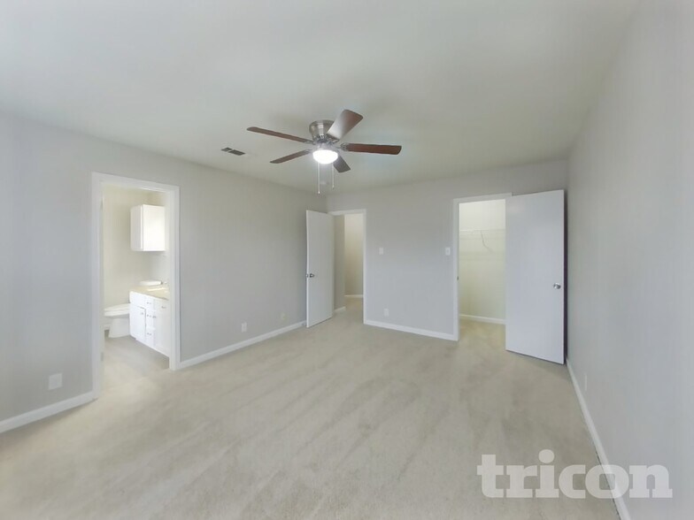 Building Photo - 10734 Tiger Grove