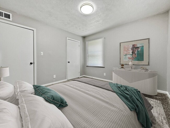 Interior Photo - Cascade Oaks Apartments