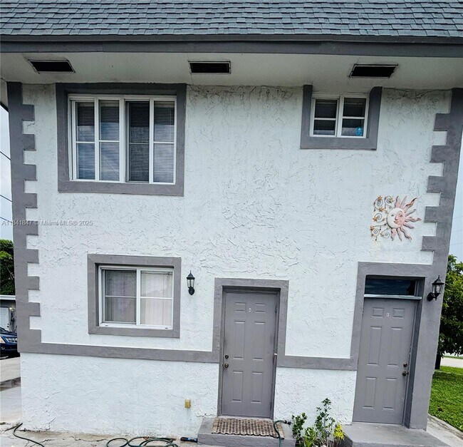 Building Photo - 219 W Dixie Hwy