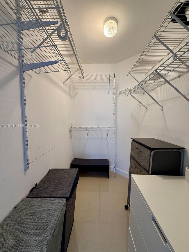 Building Photo - 770 Claughton Island Dr