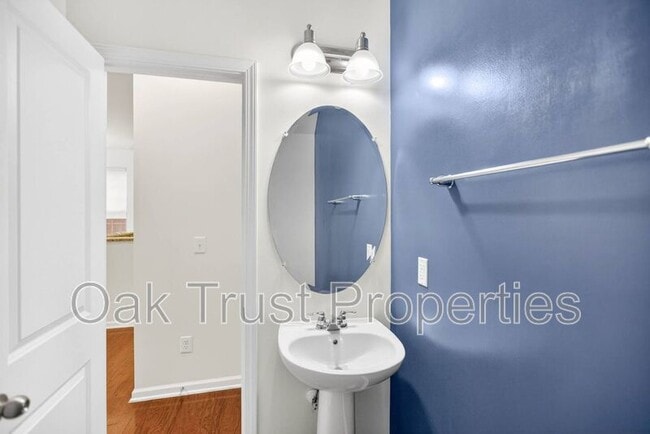 Building Photo - 854 Bibury Ct