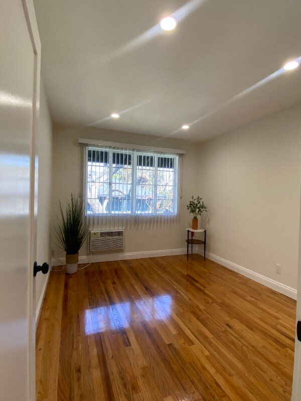 Building Photo - 1788 Grevelia St