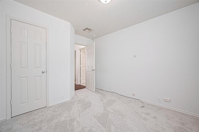 Building Photo - 18934 Sandelford Dr