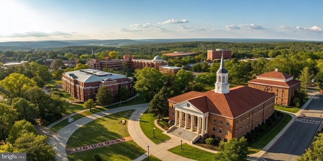 Building Photo - 6012 Westchester Dr