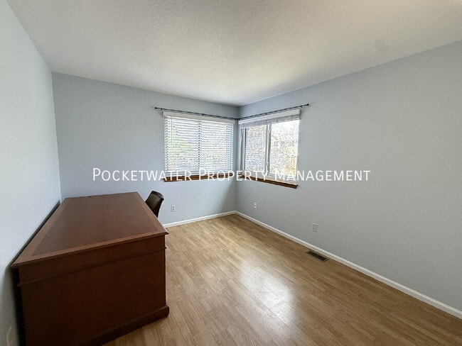 Building Photo - 575 Spruce Cir