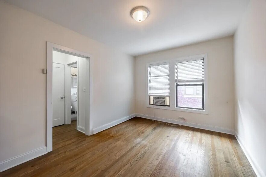 Building Photo - 2643 N Spaulding Ave