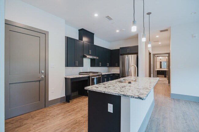 Building Photo - Be the first to Live in the Washington Square Apartments! *MOVE IN SPECIAL*