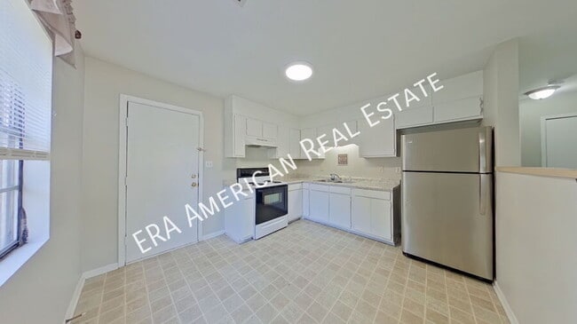 Building Photo - 101 Akron St