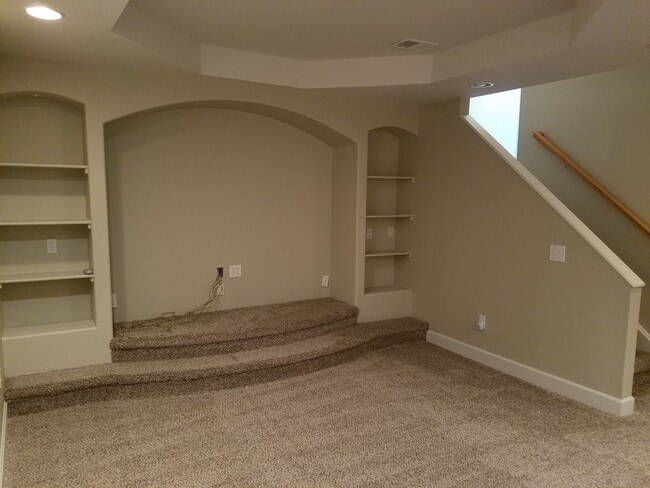 Building Photo - Stunning 4 Bedroom 3.5 Bath Lowry Townhome...
