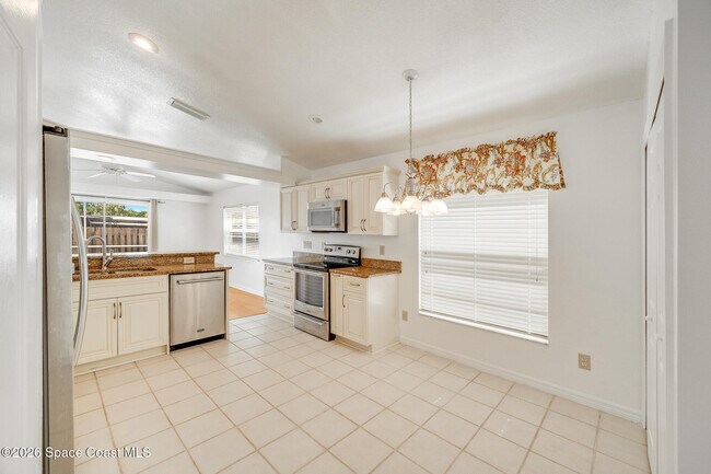 Building Photo - 330 Las Olas Dr