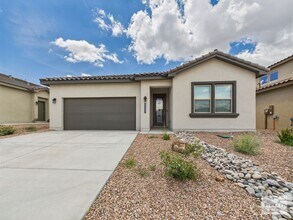 Building Photo - Brand New DR Horton Home Available Now