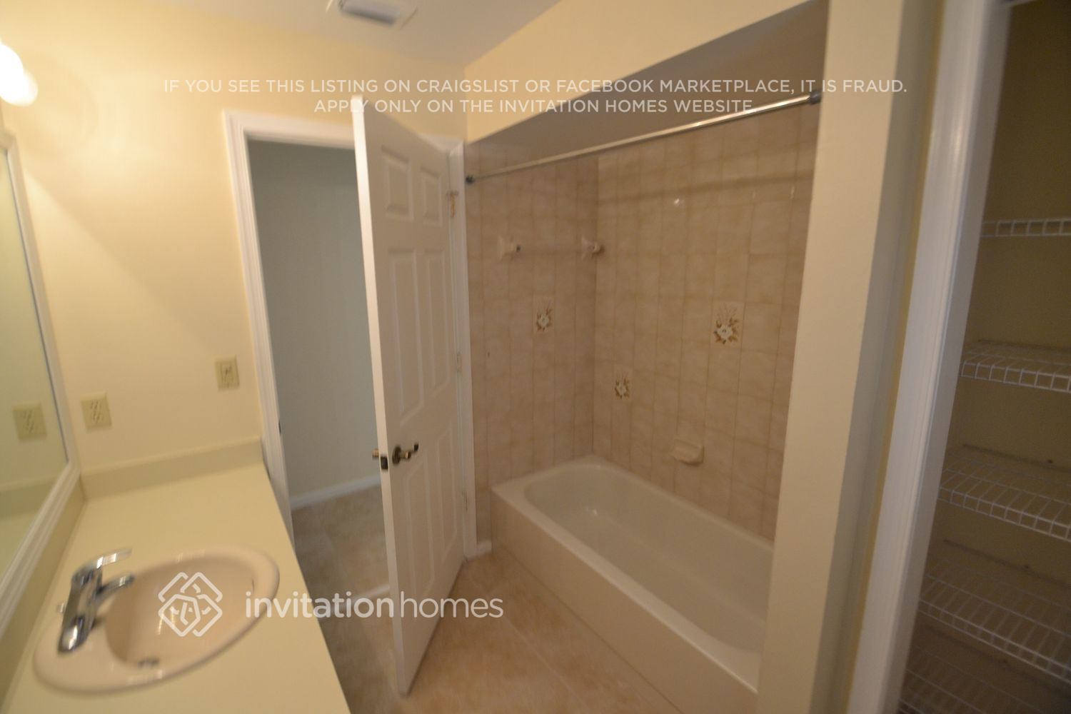 Building Photo - 845 Daffodil Dr