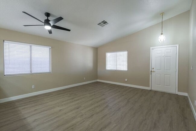 Building Photo - 3 BD 2 BTH SINGLE STORY FOR RENT IN GREEN VALLEY! * COMING SOON *
