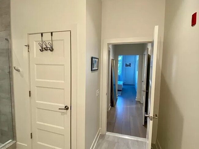 Building Photo - 575 S Goddard Blvd