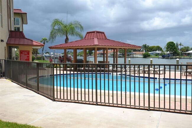 Building Photo - 105 Island Way