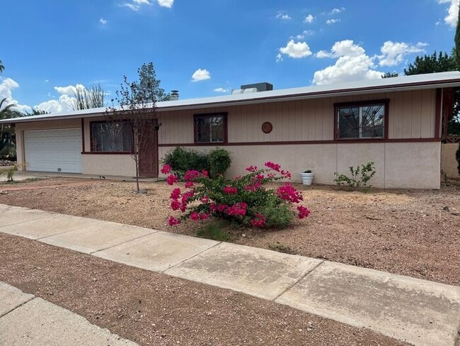 Primary Photo - HOUSE FORE RENT