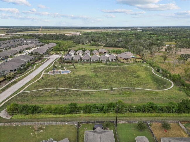 Building Photo - 3622 Pasteur Ln