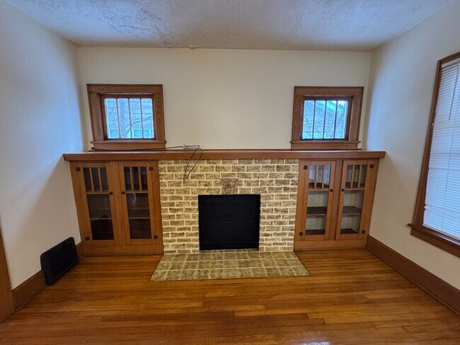 Building Photo - 1442 Plain Ave NE