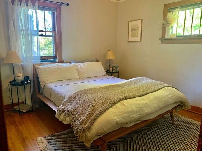 Building Photo - Charming 3 Bed, 2 Bath Craftsman in Missoula’s Coveted University Area