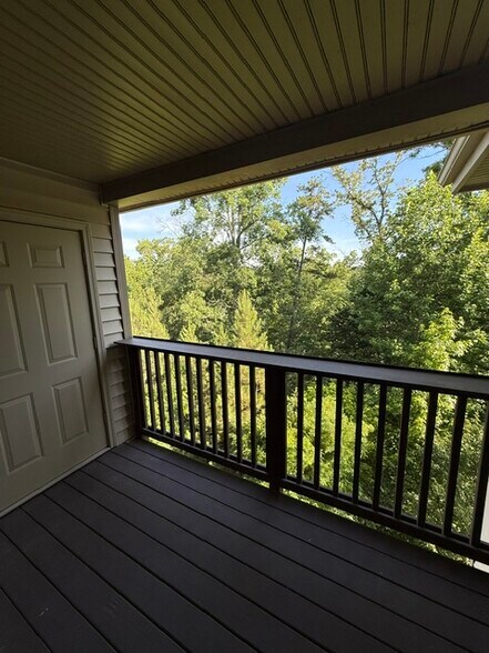 Building Photo - 433 Harts Cove Way