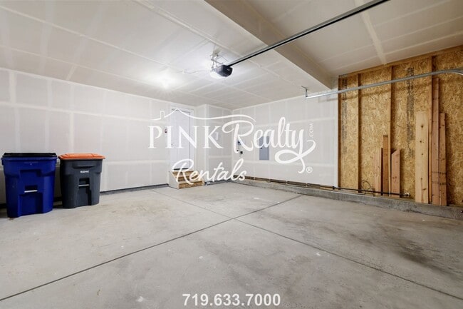 Building Photo - 8033 Buffalo Horn Dr