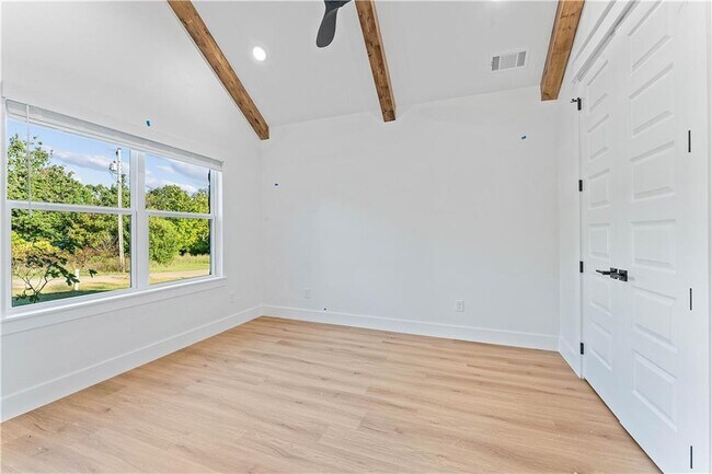 Building Photo - 2 Kolman Ln