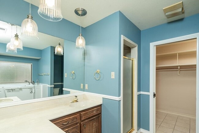 Building Photo - 108 Holly Hill Dr