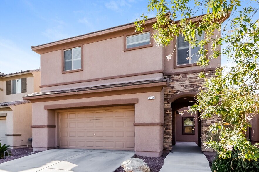Building Photo - 4353 W Galapagos Ave