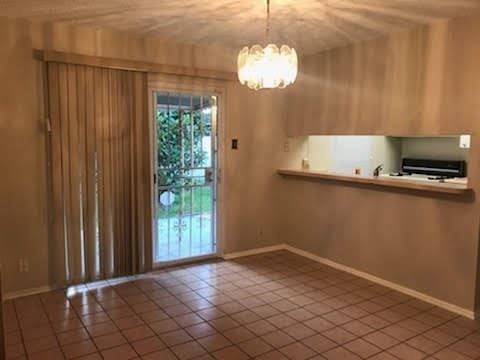 Building Photo - 3 br, 1.5 bath House - 6731 Red Bluff