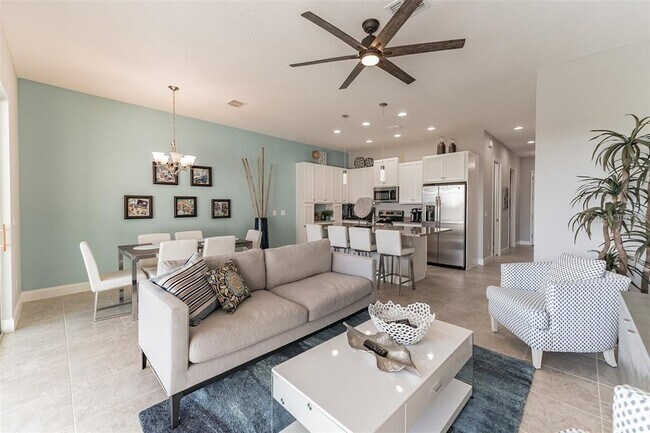 Building Photo - 490 Captiva Dr