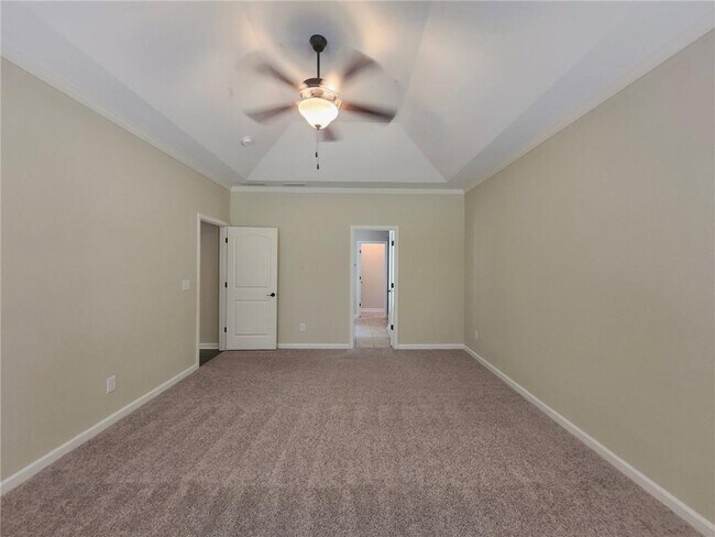 Building Photo - 105 Flowing Trail