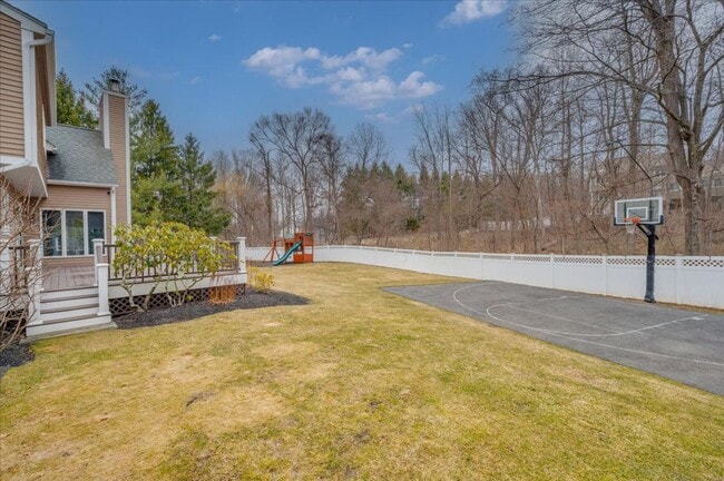 Building Photo - Spacious 4 Bedroom 4.5 Bath Rental in London Woods!