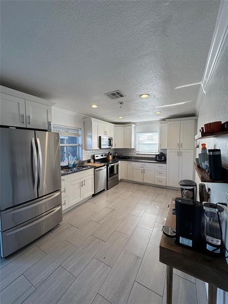 Primary Photo - 2132 SW 12th Ct