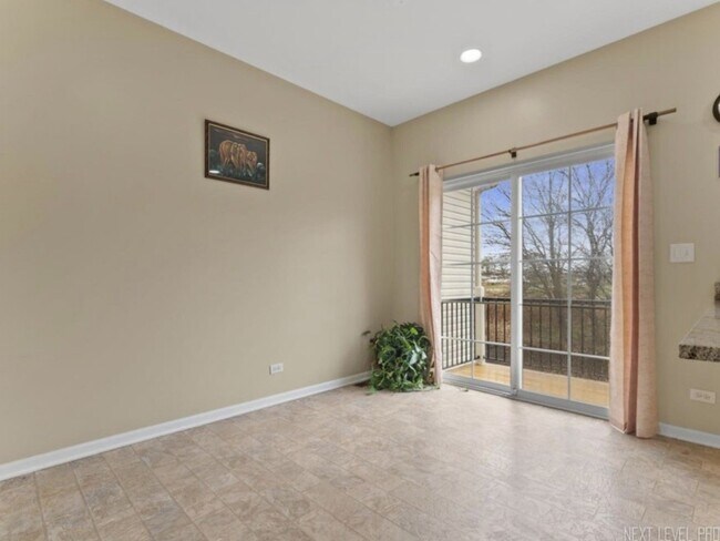 Building Photo - 508 Grosvenor Ln