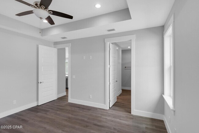 Building Photo - 8405 Warner Pl