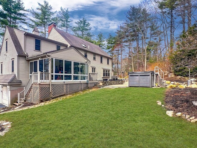 Primary Photo - 170 Saddle Hill Rd
