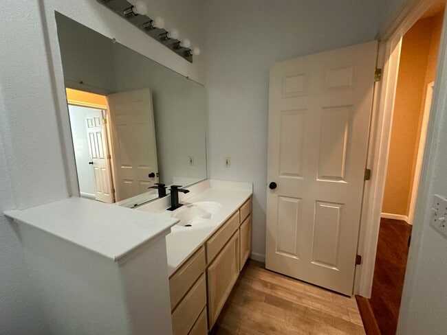Building Photo - 1824 San Diego Cir